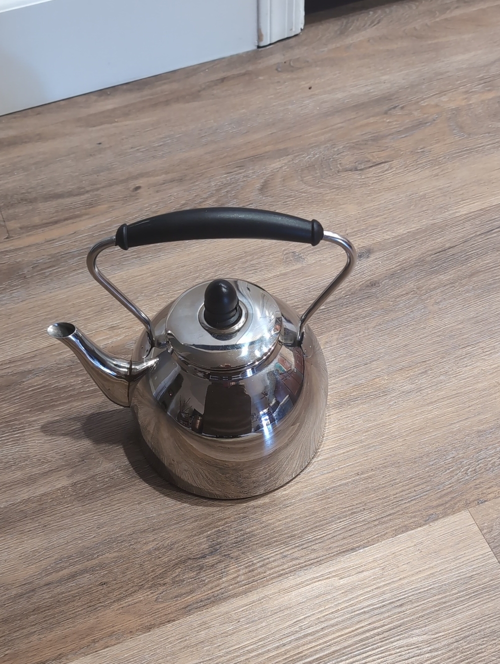 Cuisinart Stainless Steel Tea 2 Quart Whistling Kettle Pot Model #BA-170